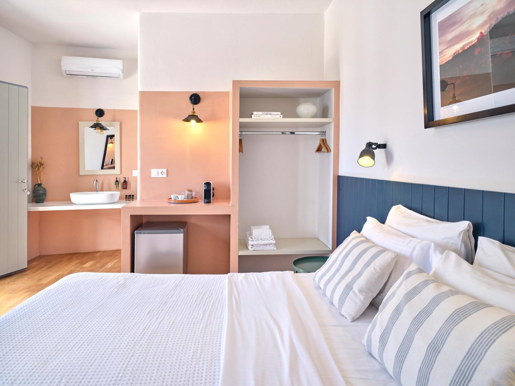 Magoo Suites Logaras Eksteriør billede