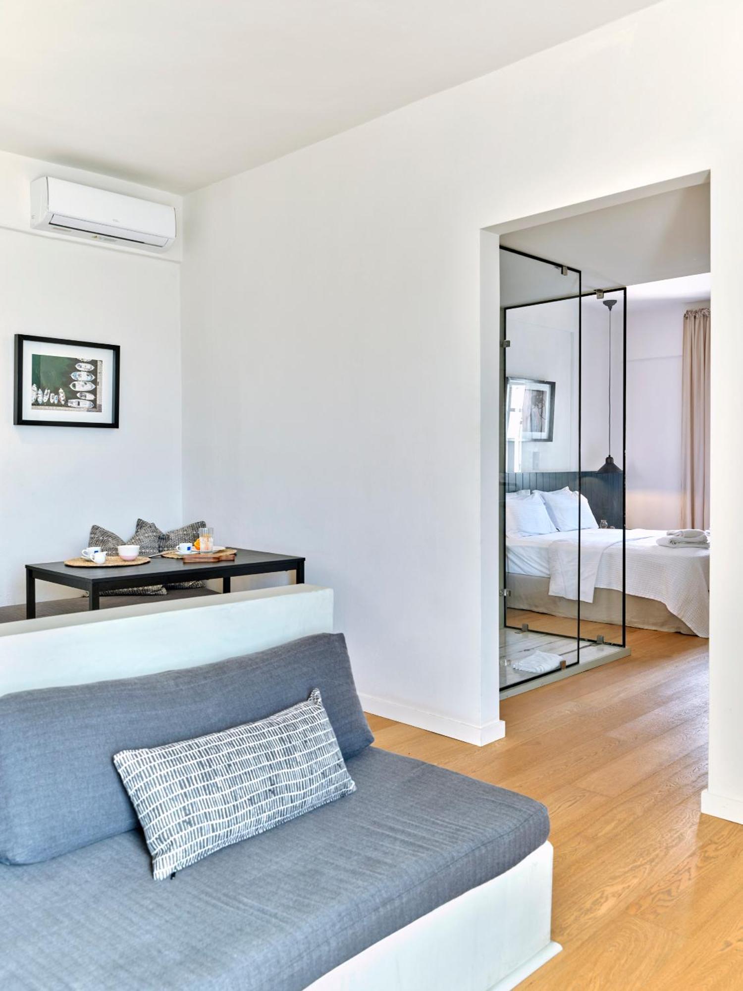 Magoo Suites Logaras Eksteriør billede