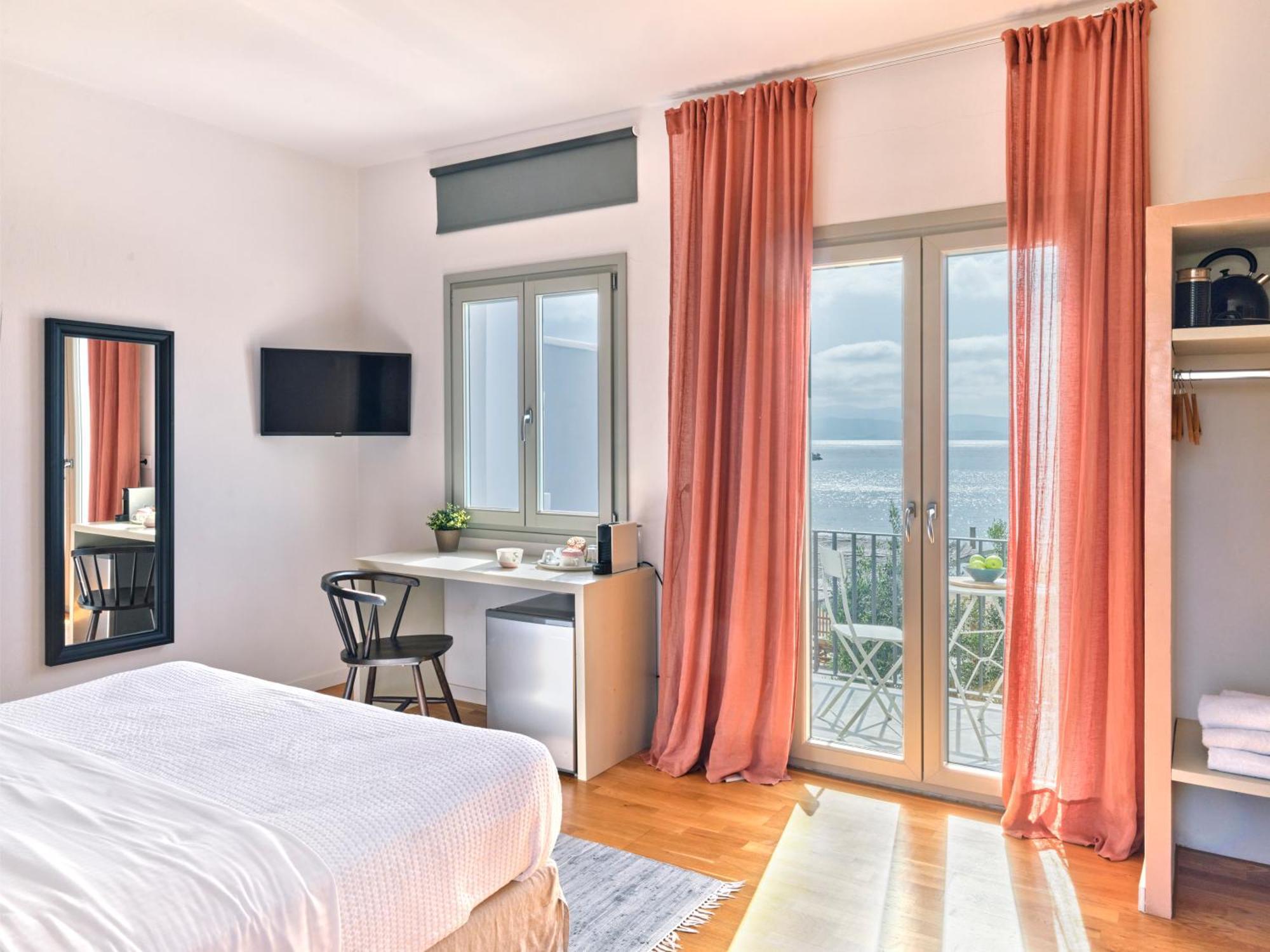 Magoo Suites Logaras Eksteriør billede