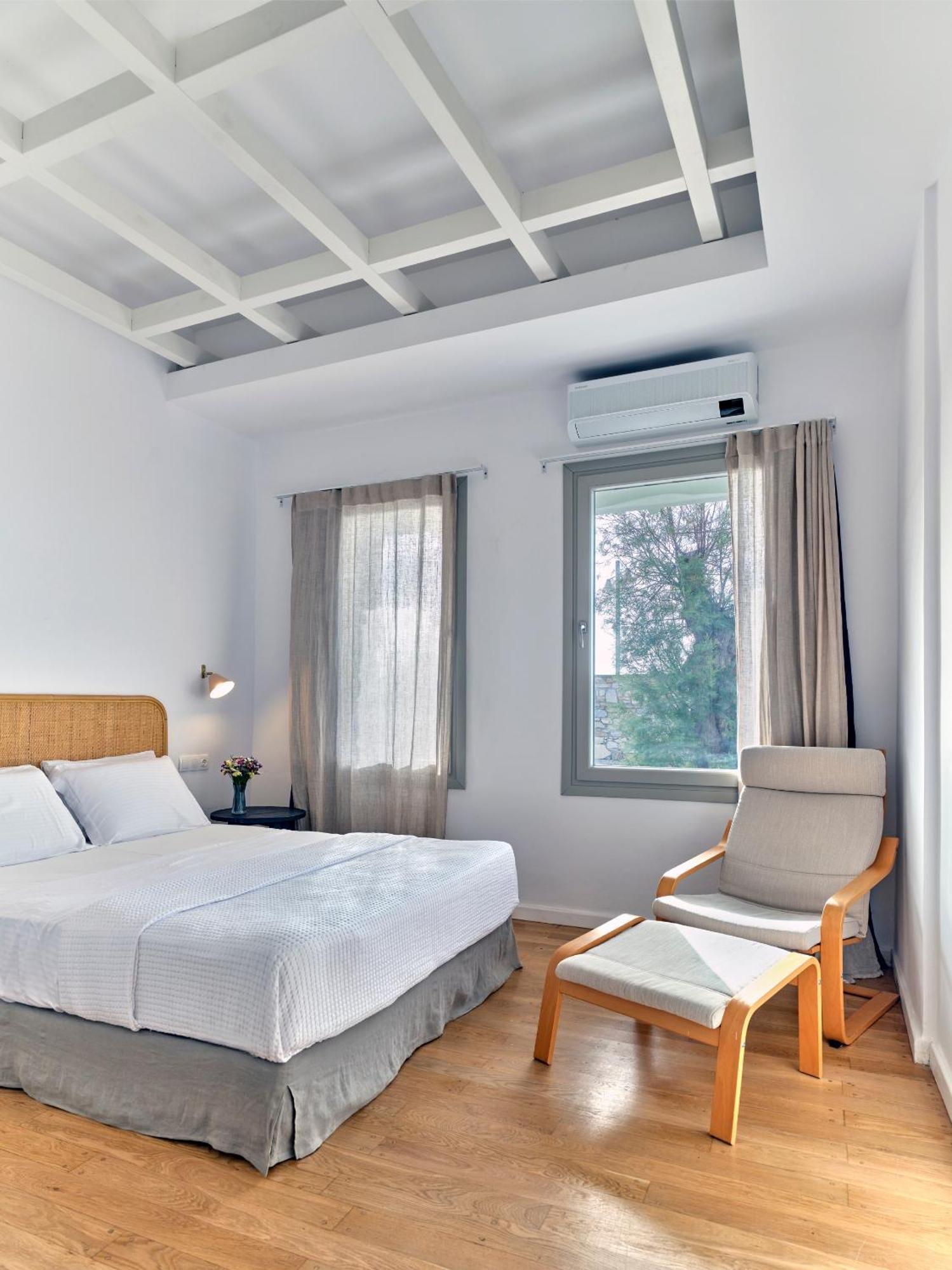 Magoo Suites Logaras Eksteriør billede