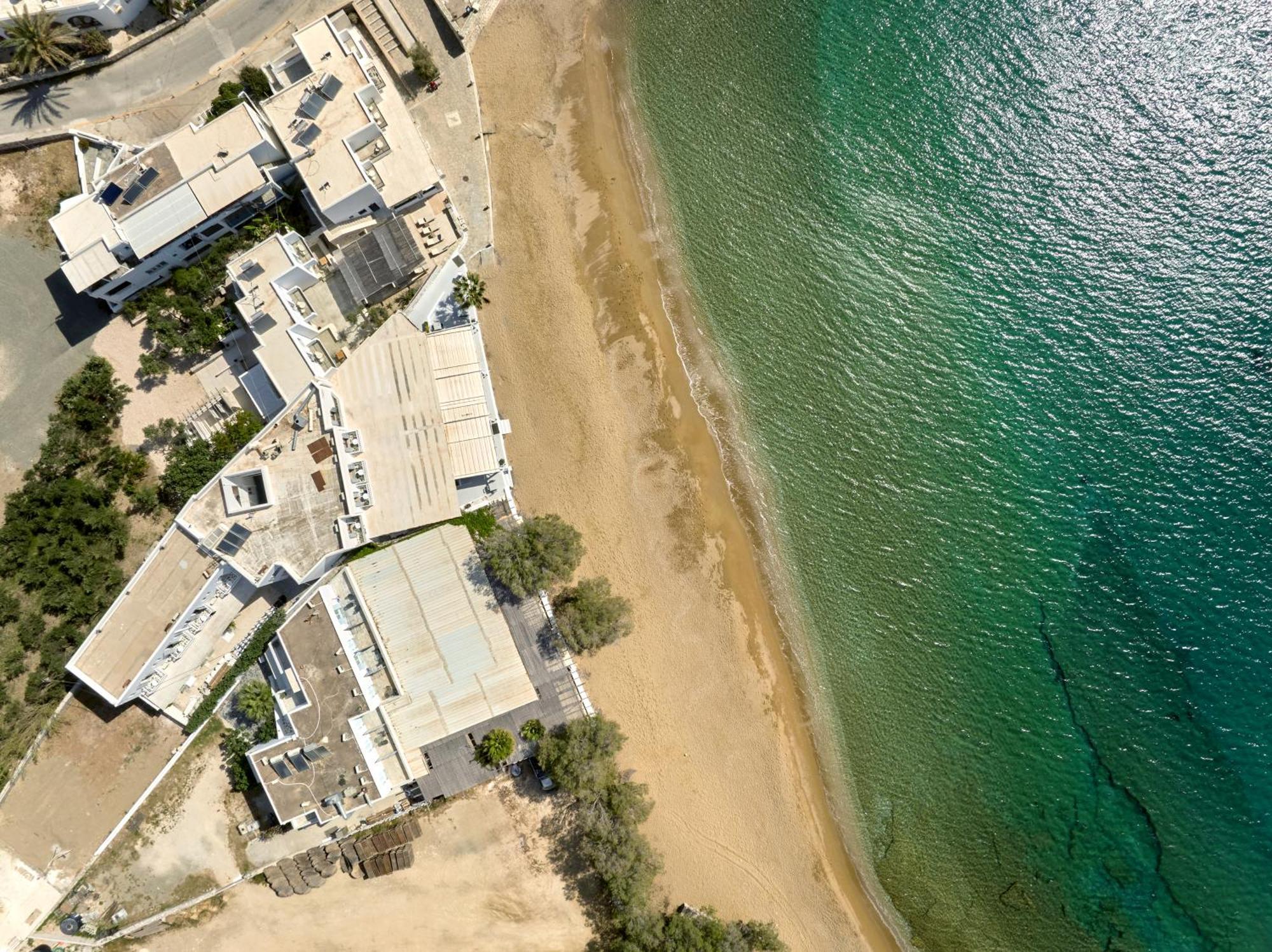 Magoo Suites Logaras Eksteriør billede